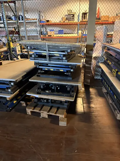 Pneumatic Scissor Lift Tables – IMG_2815.JPG