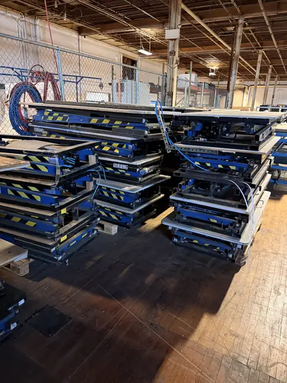 Pneumatic Scissor Lift Tables – IMG_2816.JPG