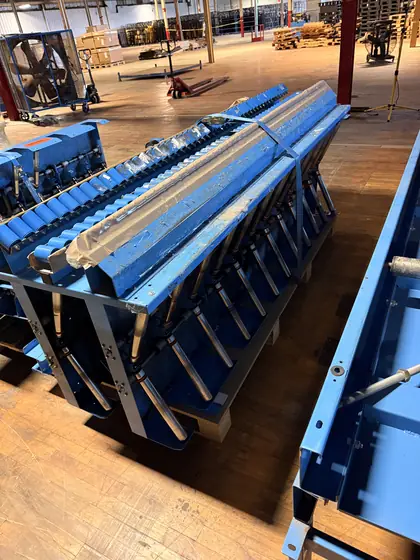 V Roller Tables – IMG_3033.JPG